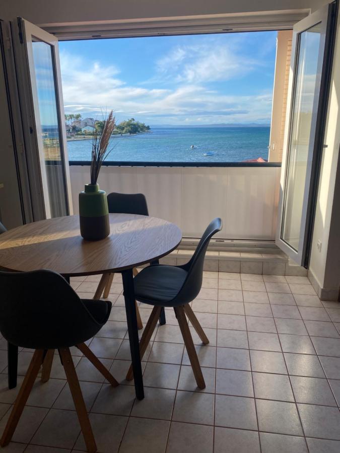 Apartment Privlaka Direkt Am Strand Mit Klima Und Neuem Badezimmer Haustiere Sind Willkommen Exterior photo
